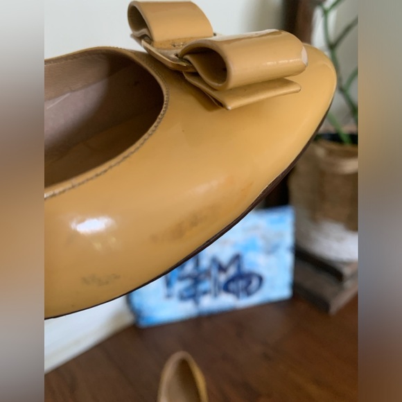 Salvatore Ferragamo Sz 6.5 Patent Yellow Leather Vara Bow Chunky Italy Ballet - Picture 9 of 13